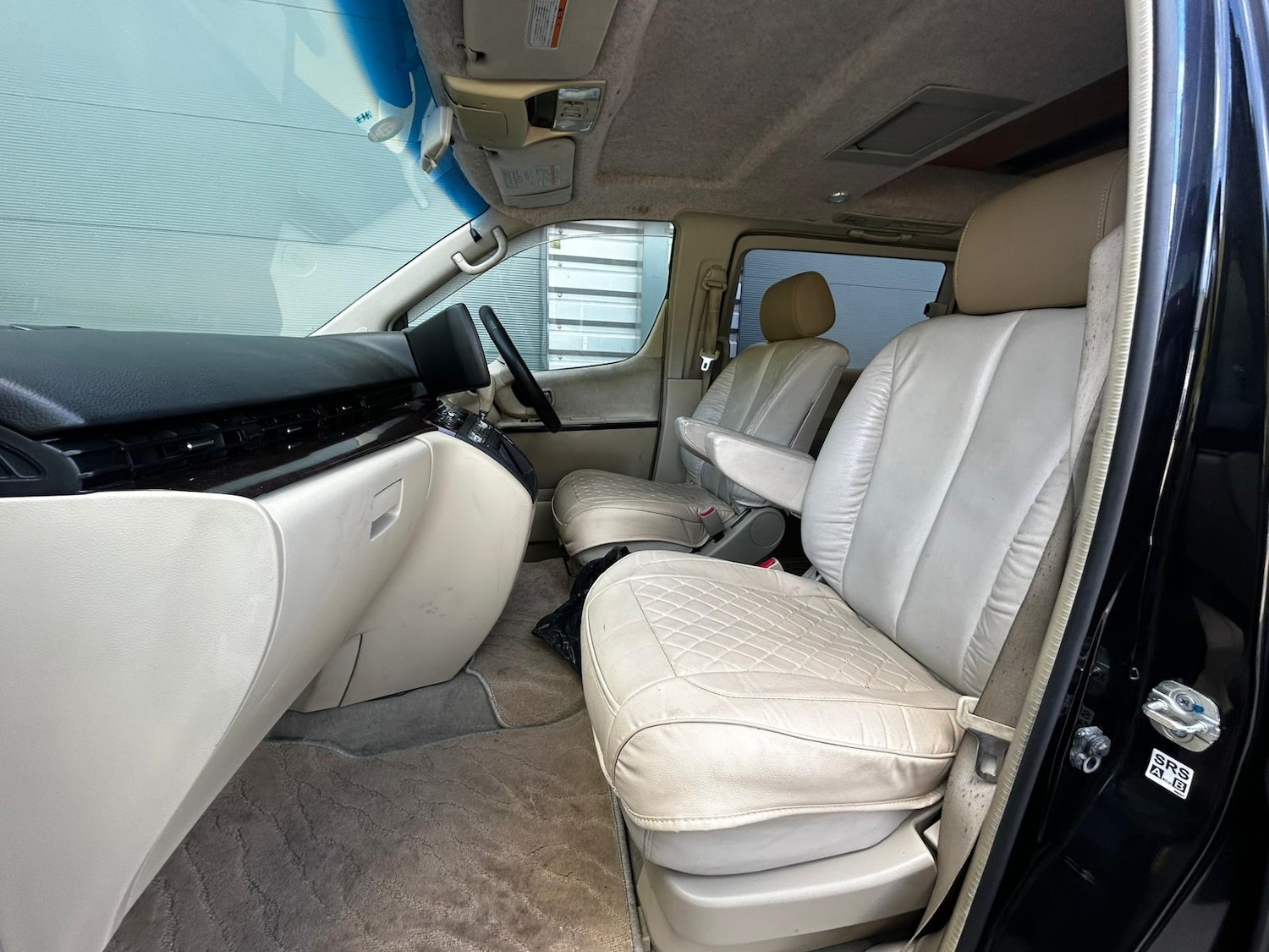 Used Nissan Elgrand 2018 for sale - 76120465: Photo 18