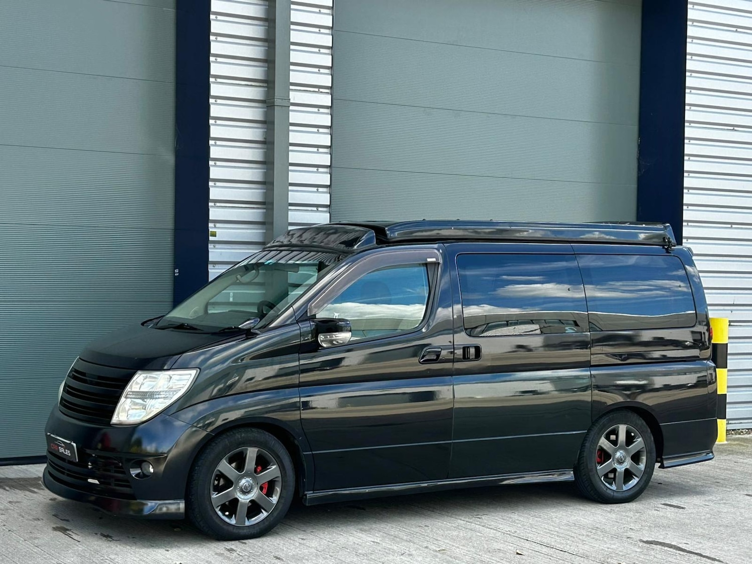 Used Nissan Elgrand 2018 for sale - 76120465: Photo 2