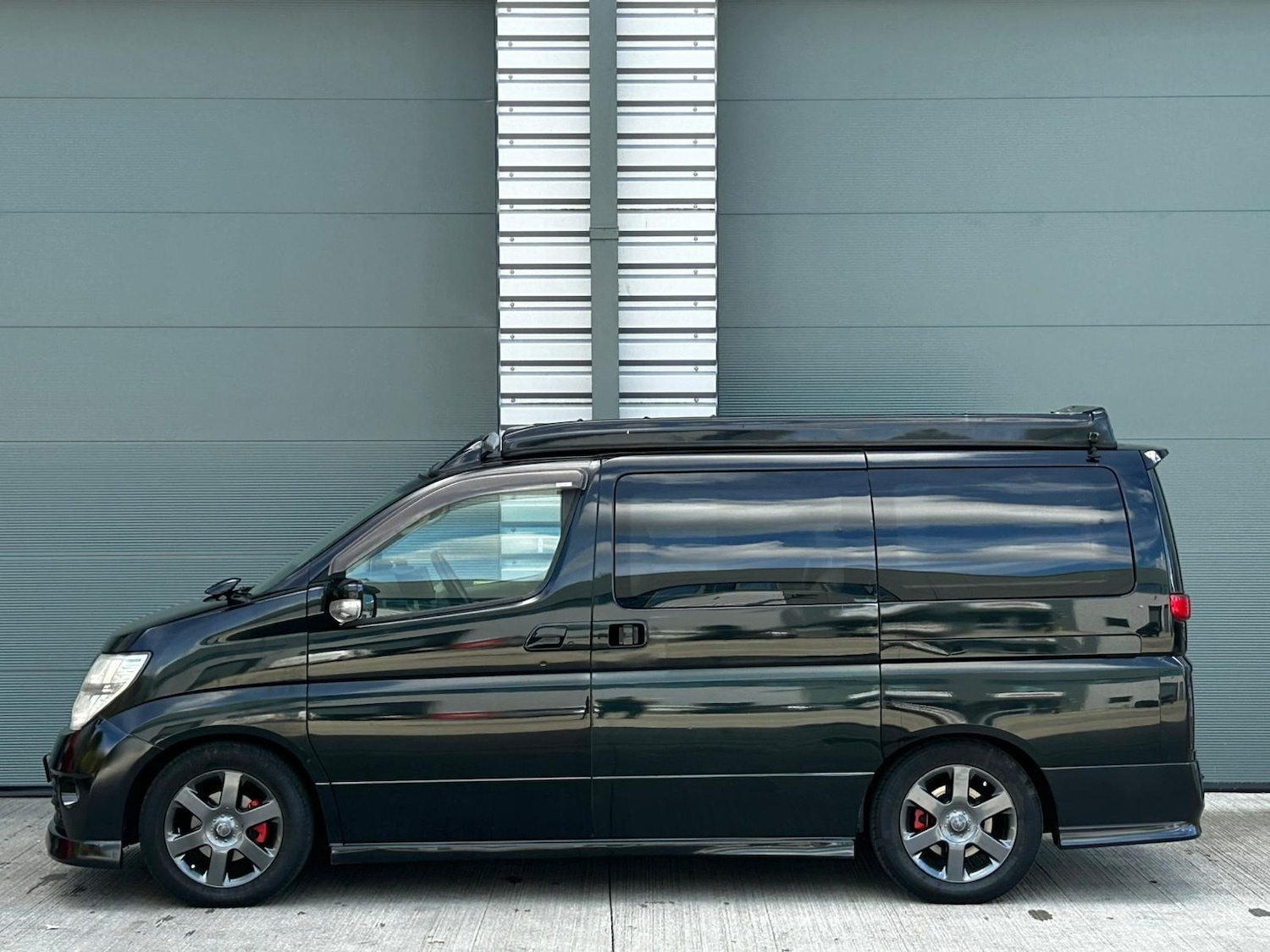 Used Nissan Elgrand 2018 for sale - 76120465: Photo 4