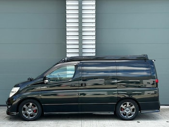 Used Nissan Elgrand 2018 for sale - 76120465: Photo 4