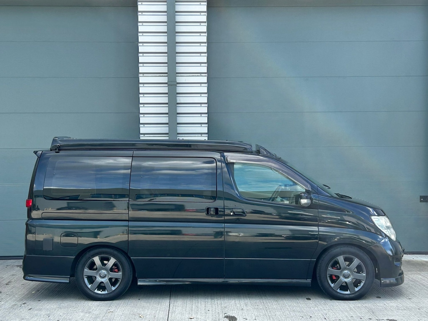 Used Nissan Elgrand 2018 for sale - 76120465: Photo 5