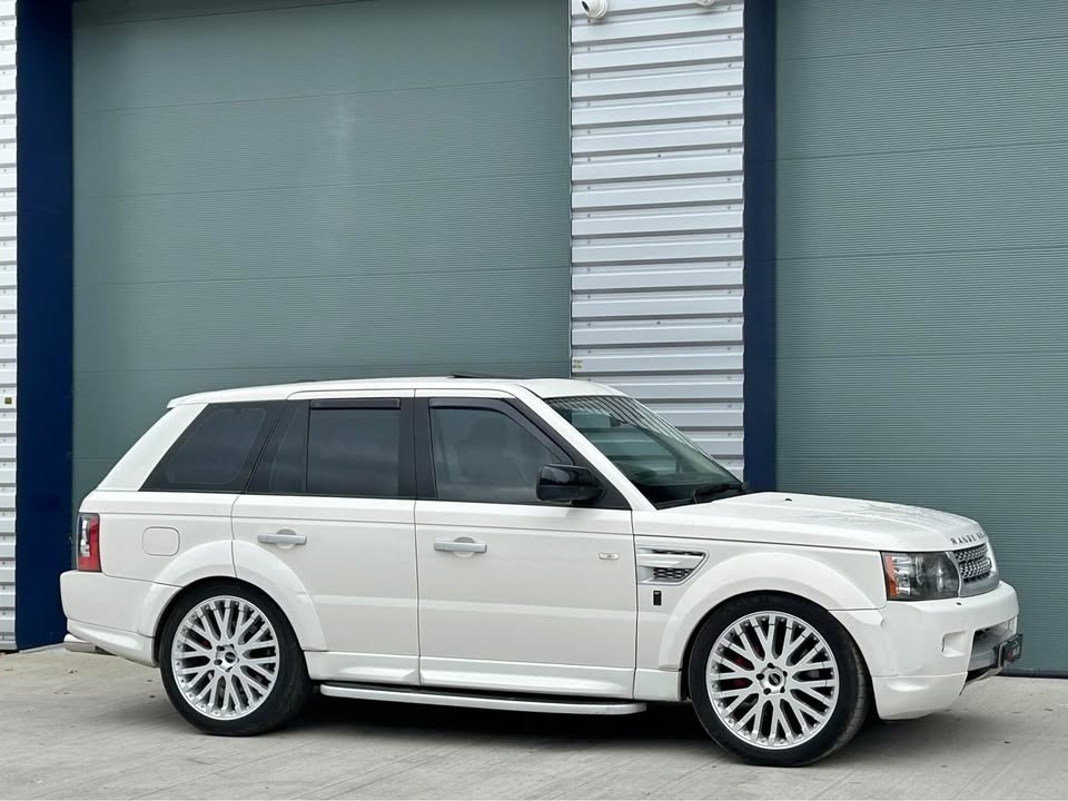 Used Land Rover Range Rover Sport 2010 for sale - 76287401: Photo 2