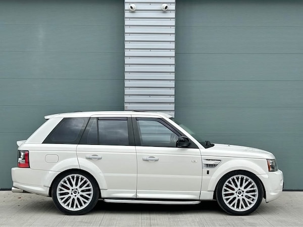 Used Land Rover Range Rover Sport 2010 for sale - 76287401: Photo 3