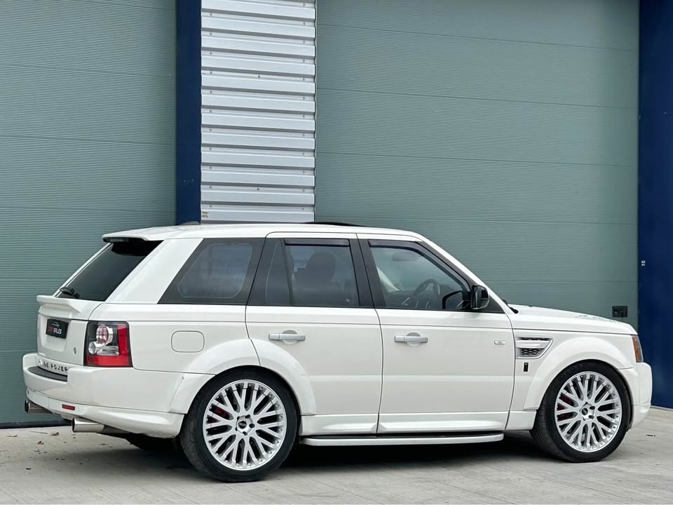 Used Land Rover Range Rover Sport 2010 for sale - 76287401: Photo 4