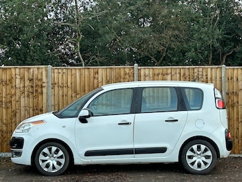 Used Citroen C3 Picasso 2010 for sale - 76941930: Photo