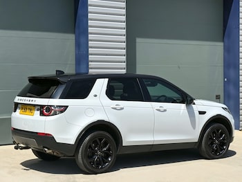Used Land Rover Discovery Sport 2018 for sale - 79219852: Photo