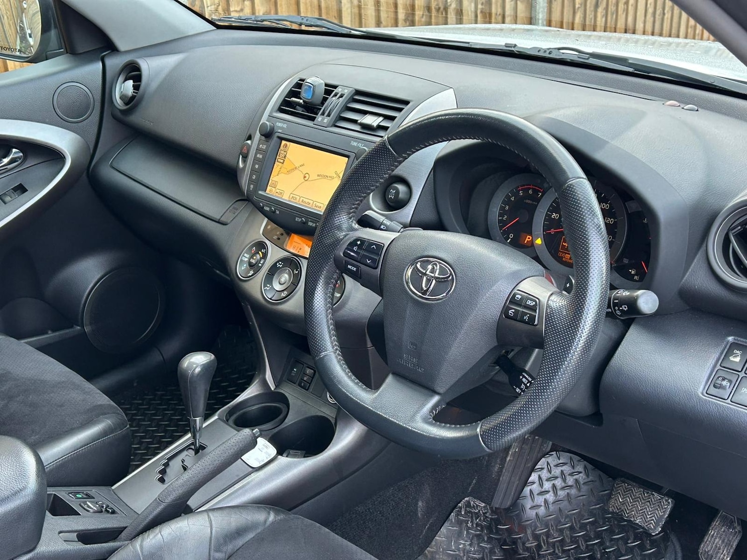 Used Toyota RAV4 2010 for sale - 76941917: Photo 18