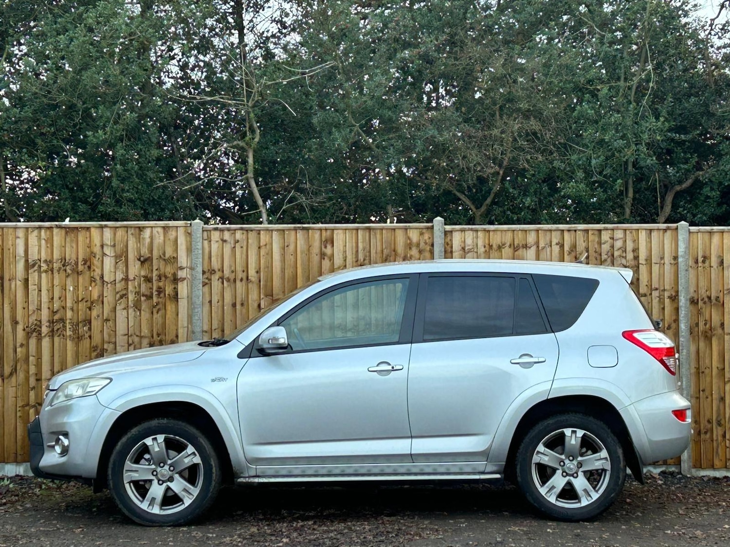 Used Toyota RAV4 2010 for sale - 76941917: Photo 4