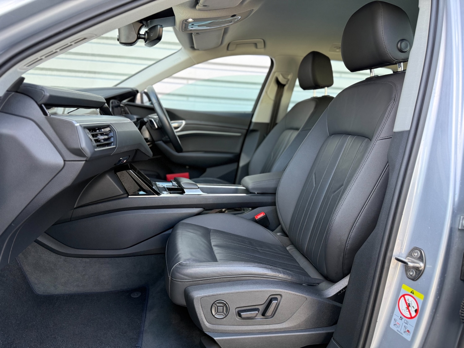 Used Audi e-tron 2021 for sale - 77983587: Photo 16