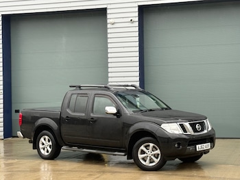 Used Nissan Navara 2012 for sale - 77282369: Photo