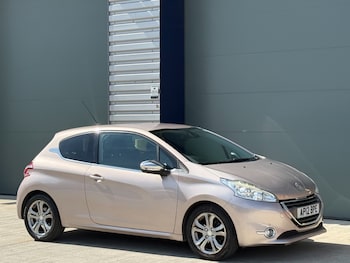 Used Peugeot 208 2012 for sale - 79475207: Photo