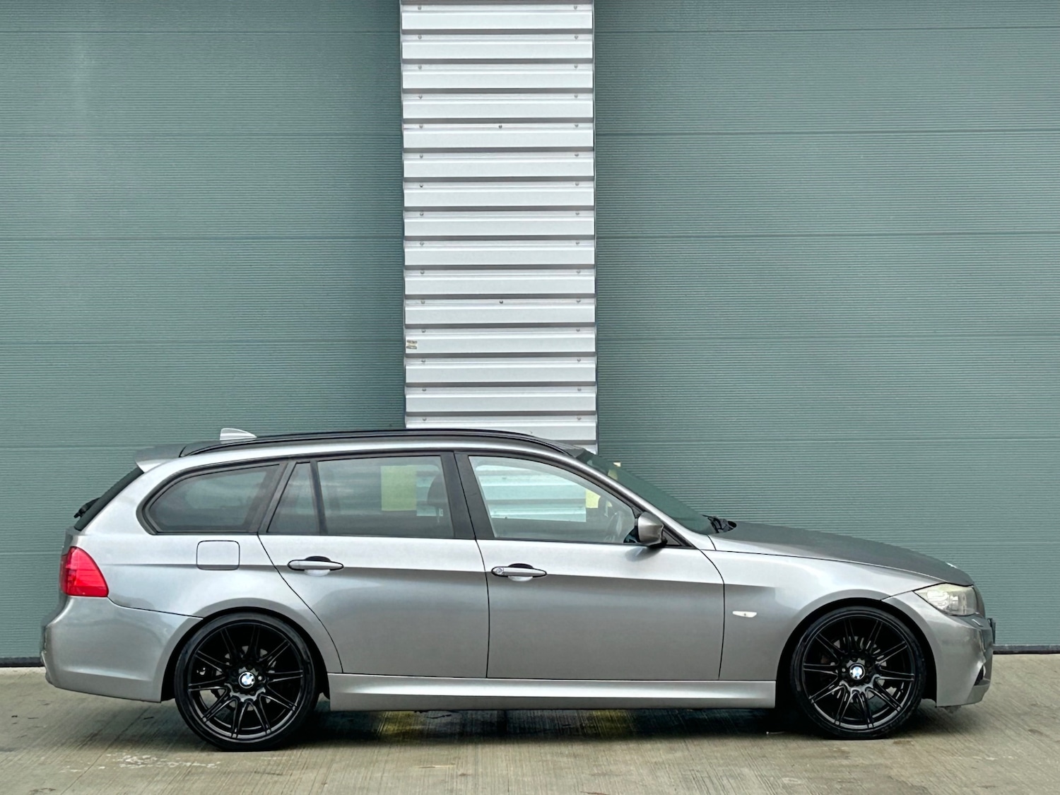 Used BMW 3 Series 2010 for sale - 76430461: Photo 3