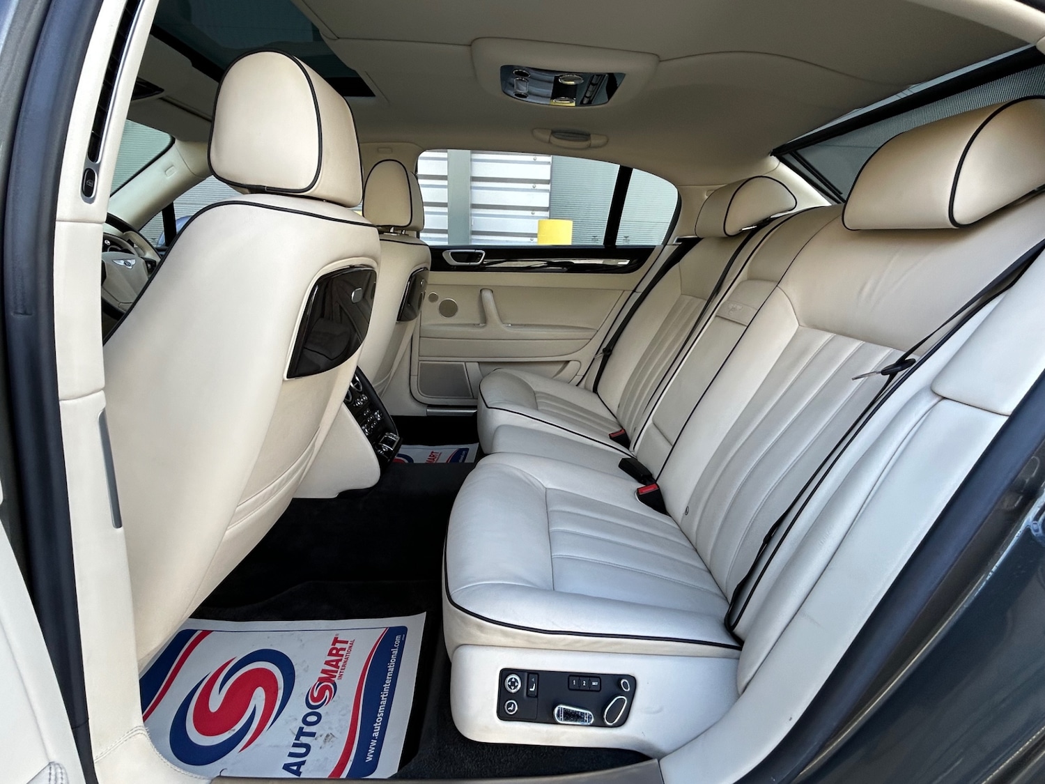 Used Bentley Continental 2010 for sale - 76437311: Photo 18