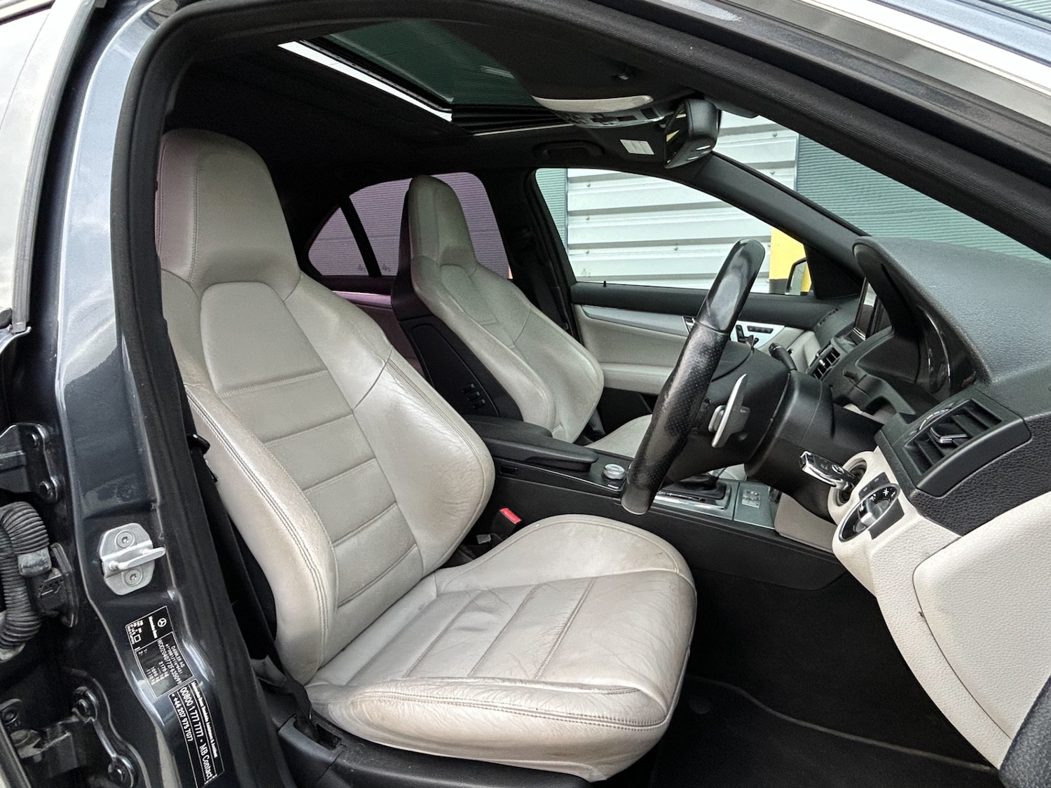 Used Mercedes-Benz C Class 2011 for sale - 76946093: Photo 8