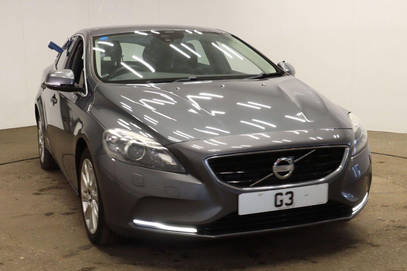 Used Volvo V40 2013 for sale - 76151461: Photo 1