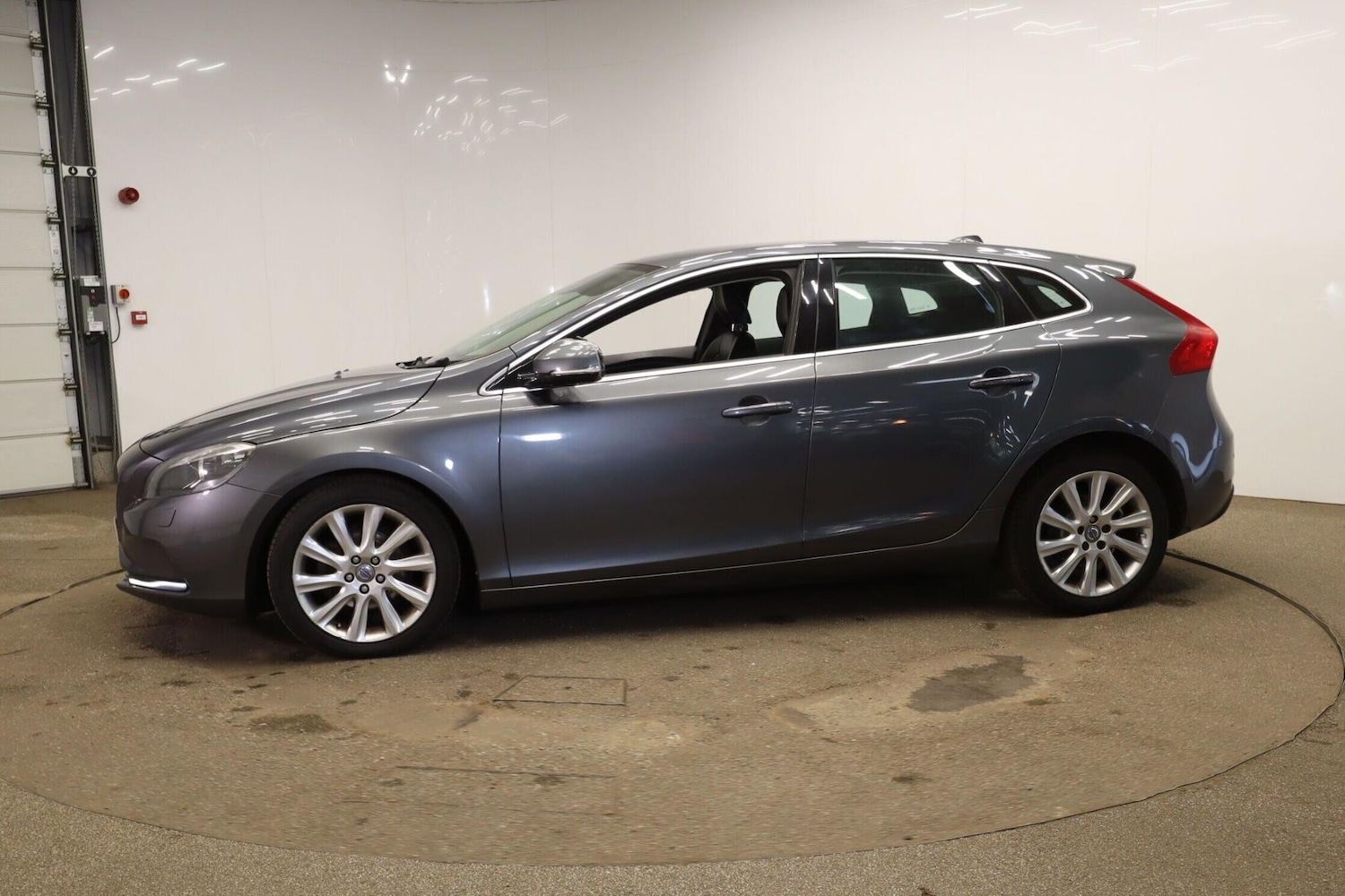 Used Volvo V40 2013 for sale - 76151461: Photo 7