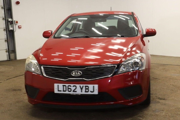 Used Kia Pro Ceed 2012 for sale - 76152453: Photo 2