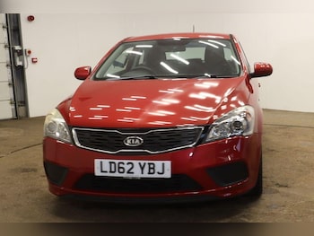 Used Kia Pro Ceed 2012 for sale - 76152453: Photo 2