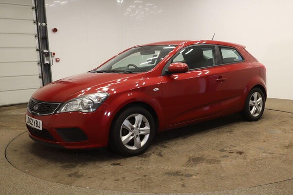 Used Kia Pro Ceed 2012 for sale - 76152453: Photo 3