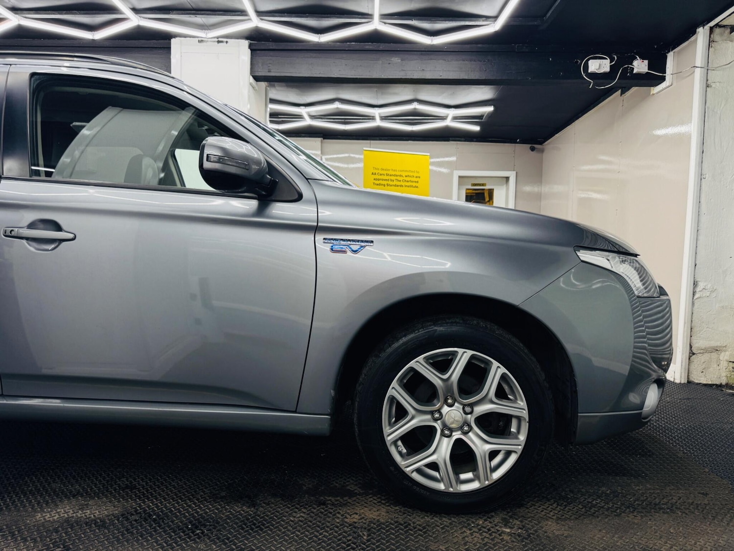 Used Mitsubishi Outlander for sale - 76728802: Photo 5