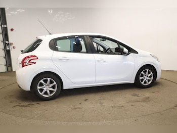 Used Peugeot 208 2013 for sale - 75589254: Photo