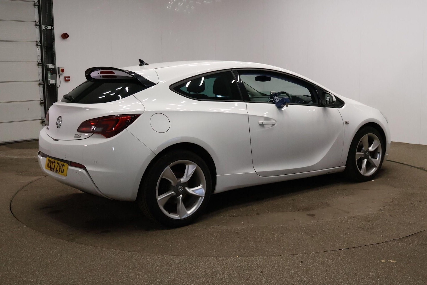 Used Vauxhall Astra GTC 2013 for sale - 77074857: Photo 6