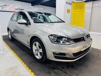 Volkswagen - Golf