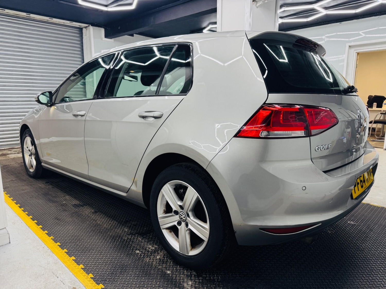 Used Volkswagen Golf 2015 for sale - 76283568: Photo 4