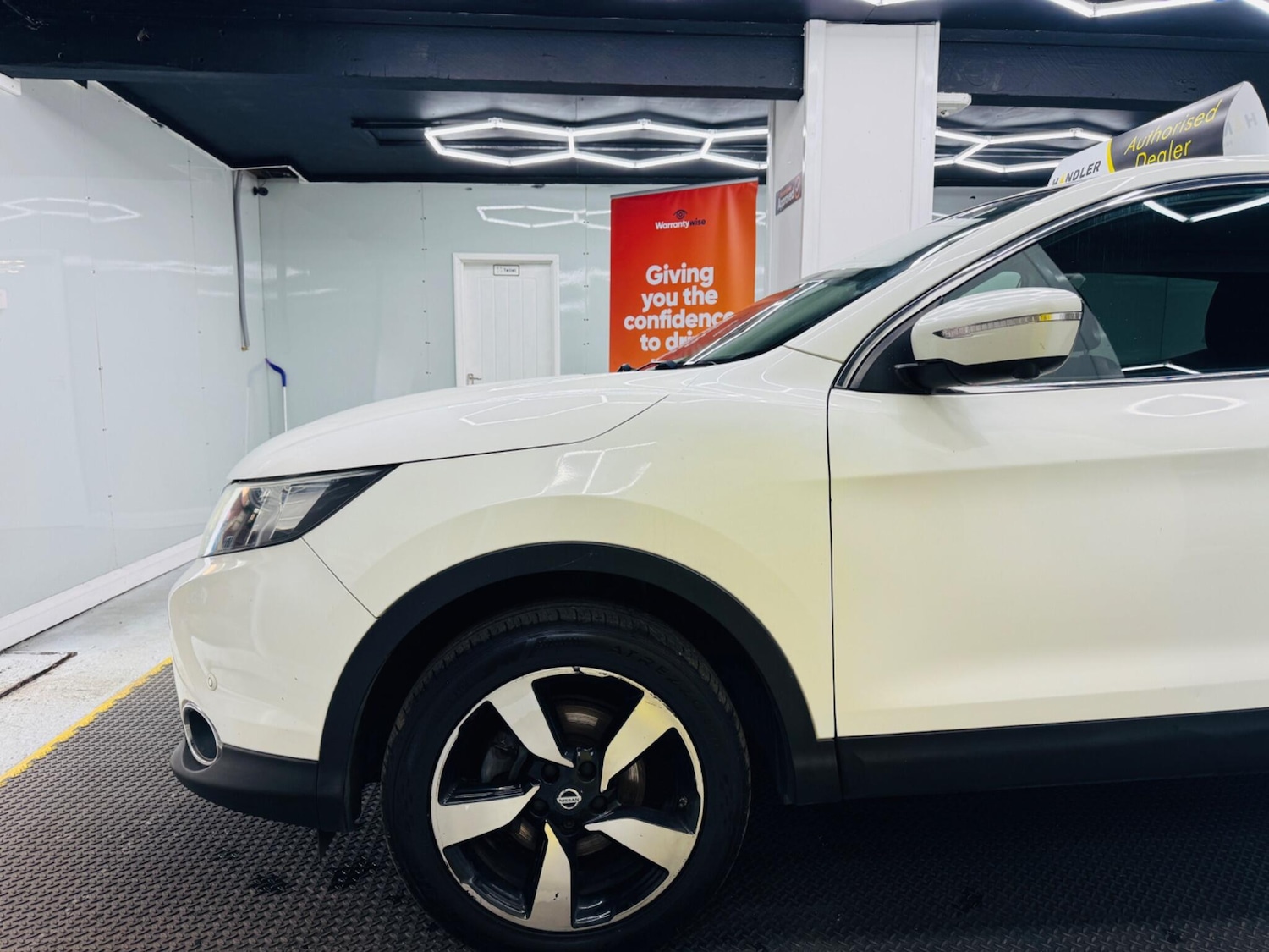 Used Nissan Qashqai 2015 for sale - 76926424: Photo 8