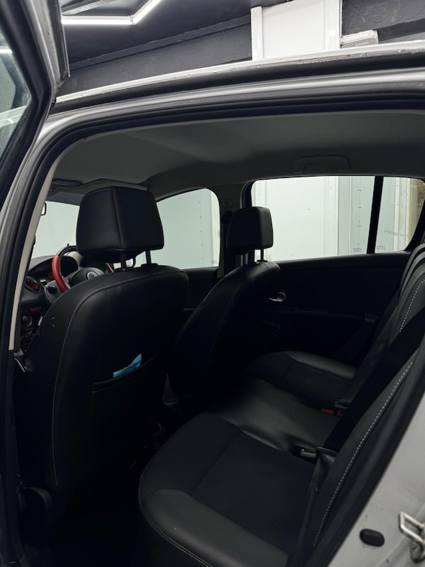 Used Renault Clio 2012 for sale - 76188910: Photo 23