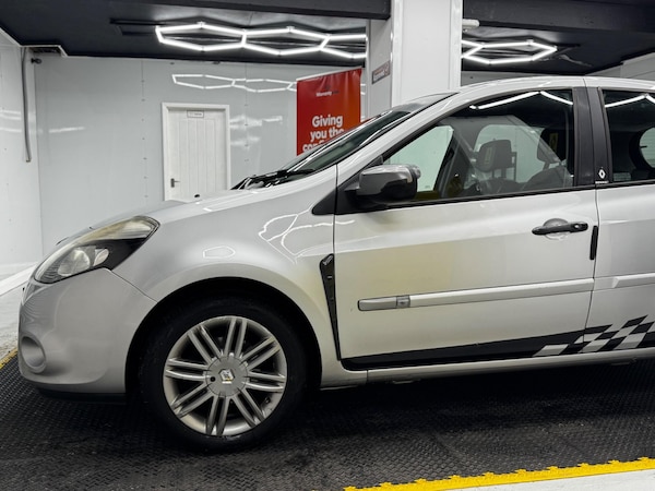 Used Renault Clio 2012 for sale - 76188910: Photo 24