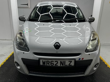 Used Renault Clio 2012 for sale - 76188910: Photo 2