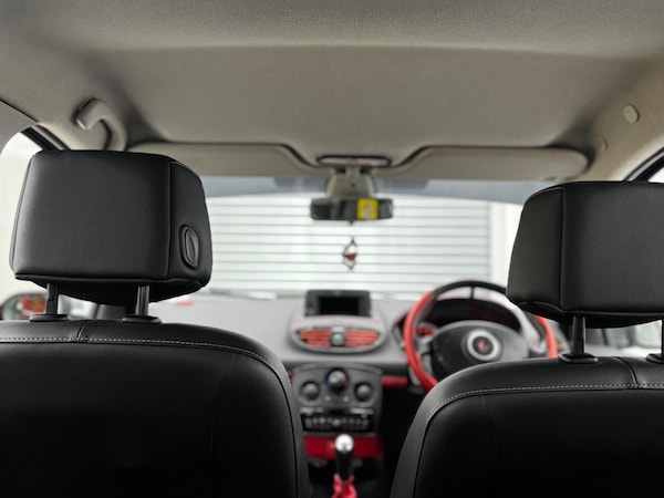 Used Renault Clio 2012 for sale - 76188910: Photo 8