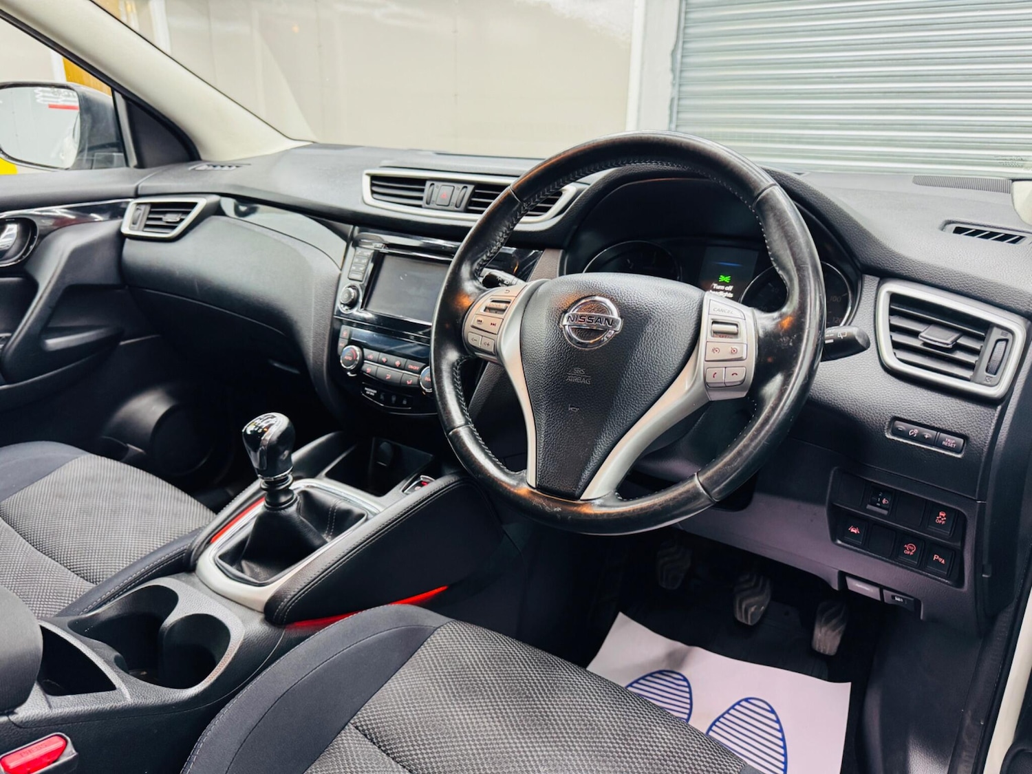 Used Nissan Qashqai 2015 for sale - 76432332: Photo 24