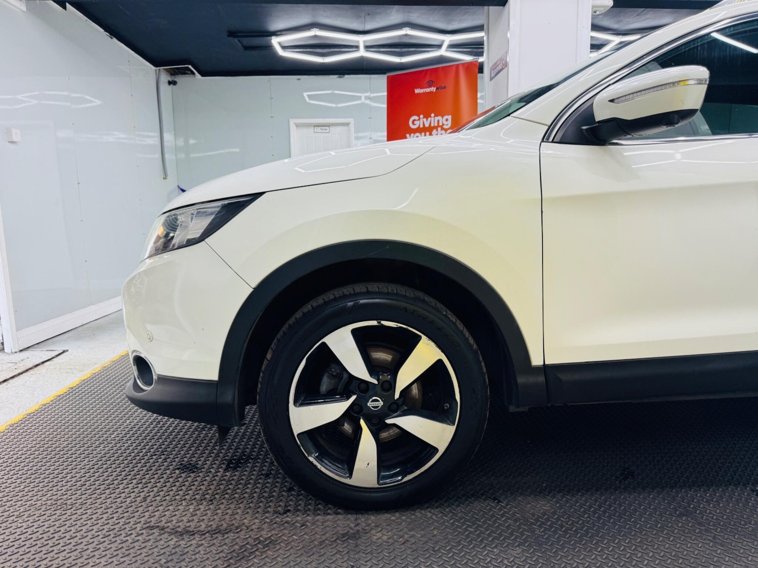 Used Nissan Qashqai 2015 for sale - 76432332: Photo 8