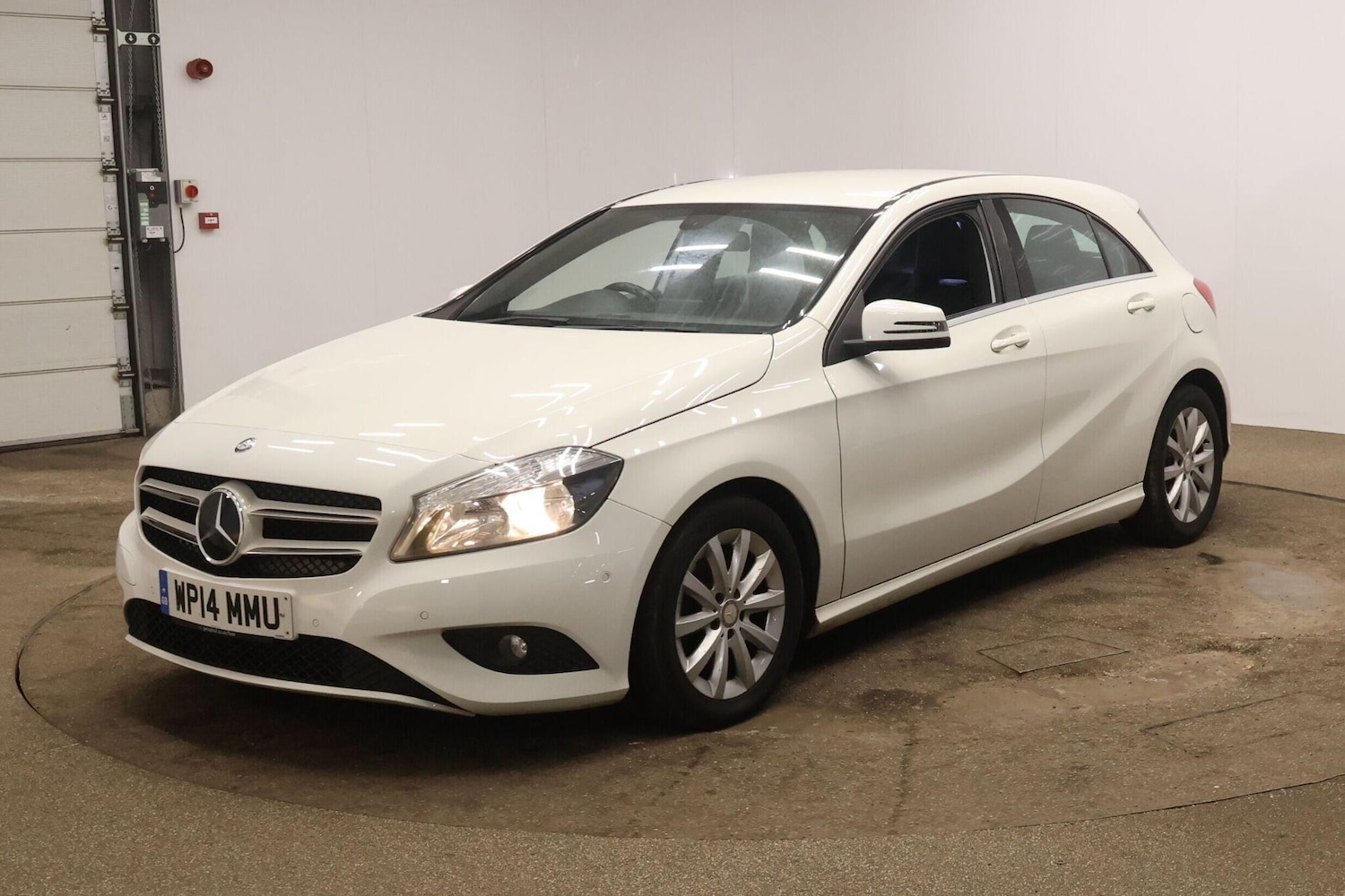 Used Mercedes-Benz A-Class 2014 for sale - 77074421: Photo 3