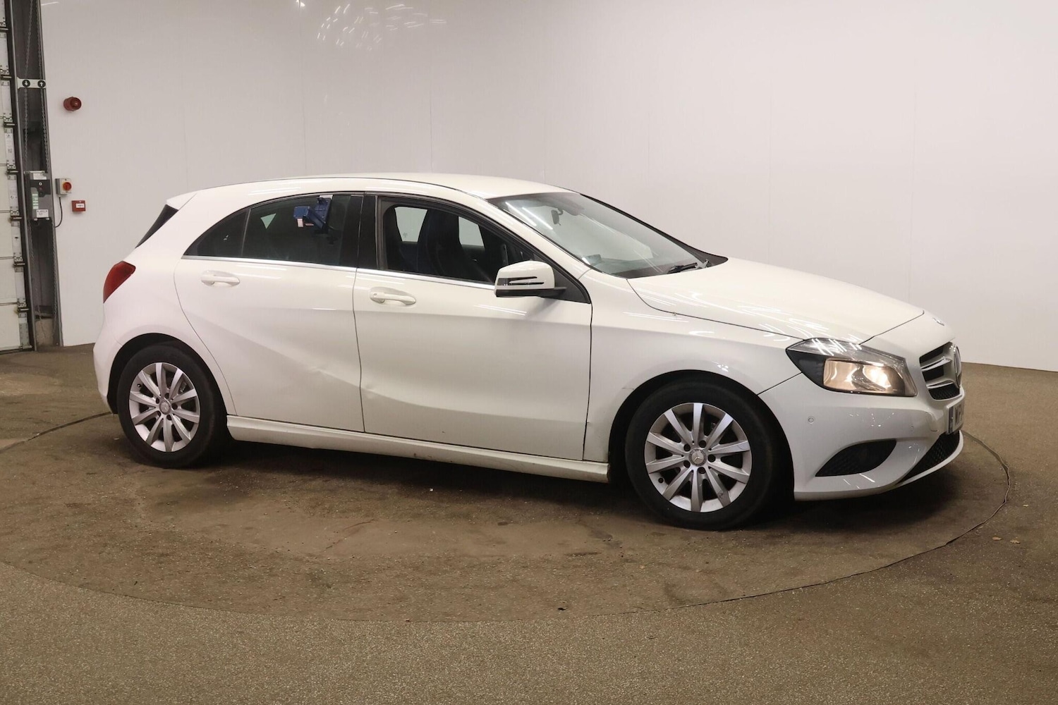 Used Mercedes-Benz A-Class 2014 for sale - 77074421: Photo 6