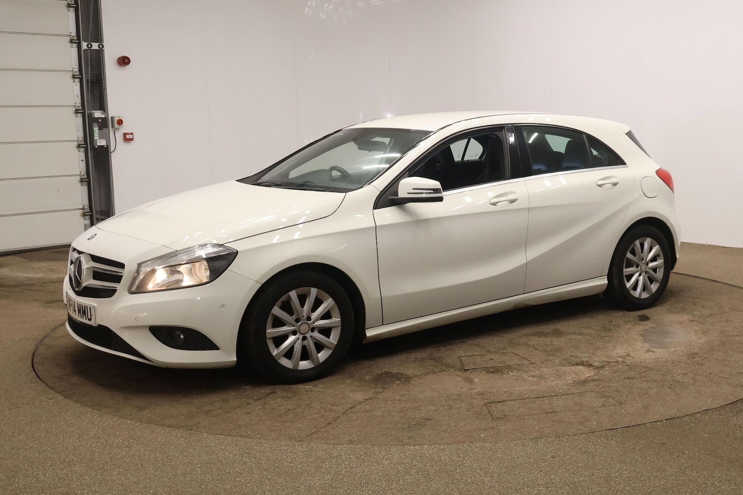Used Mercedes-Benz A-Class 2014 for sale - 77074421: Photo 8