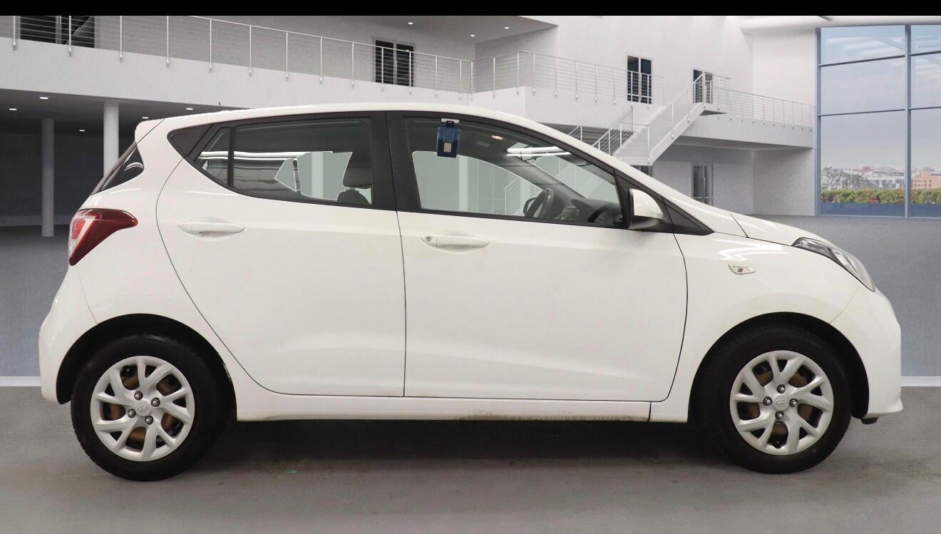 Used Hyundai i10 2018 for sale - 76214591: Photo 3
