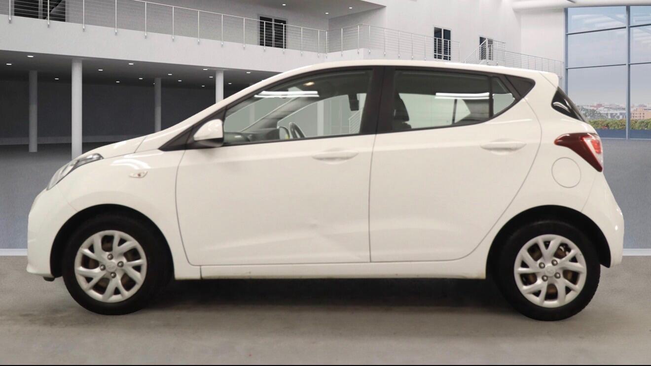 Used Hyundai i10 2018 for sale - 76214591: Photo 4
