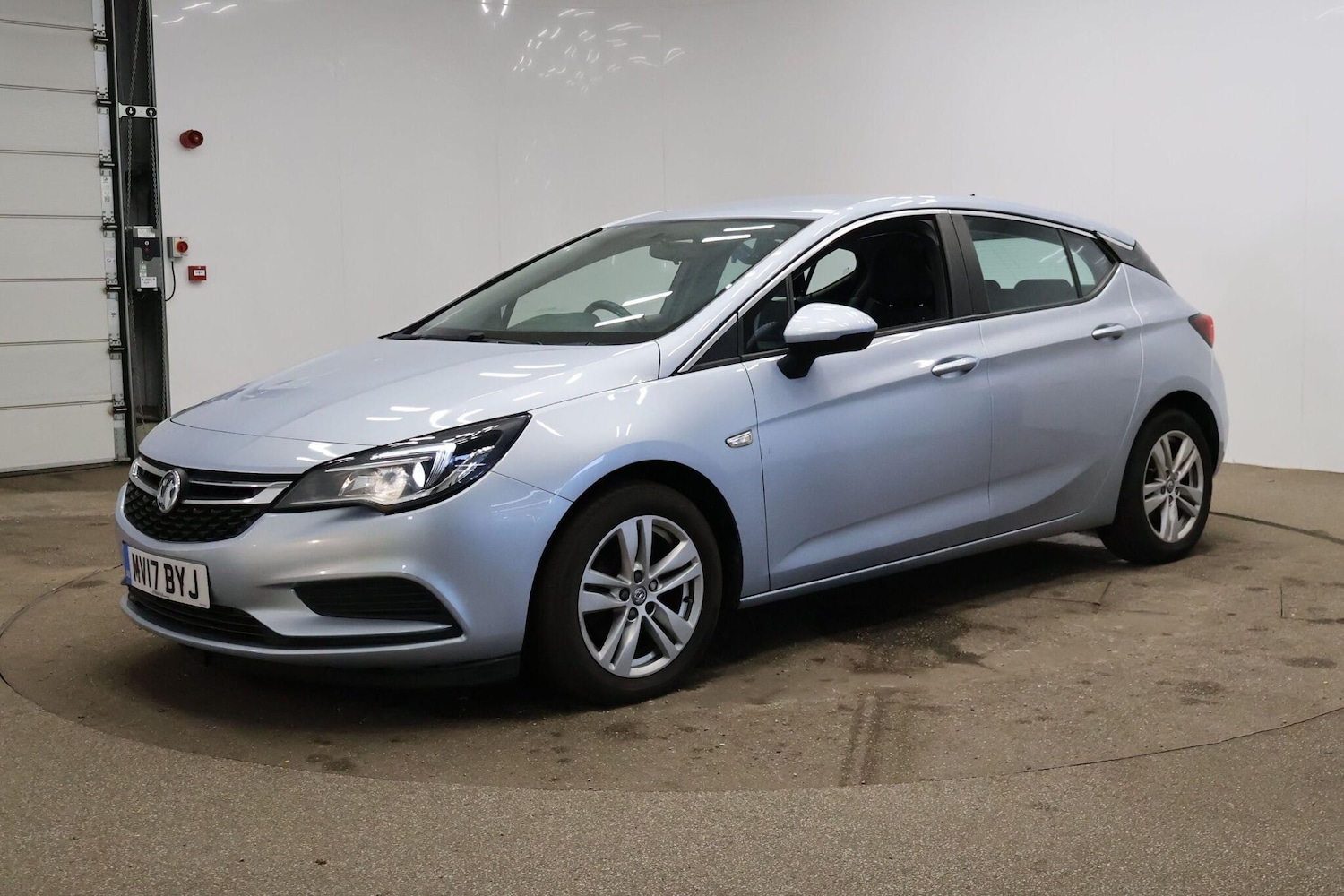 Used Vauxhall Astra 2017 for sale - 76424650: Photo 4