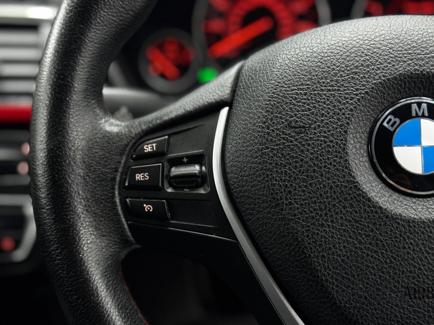 Used BMW 3 Series 2012 for sale - 76573044: Photo 37