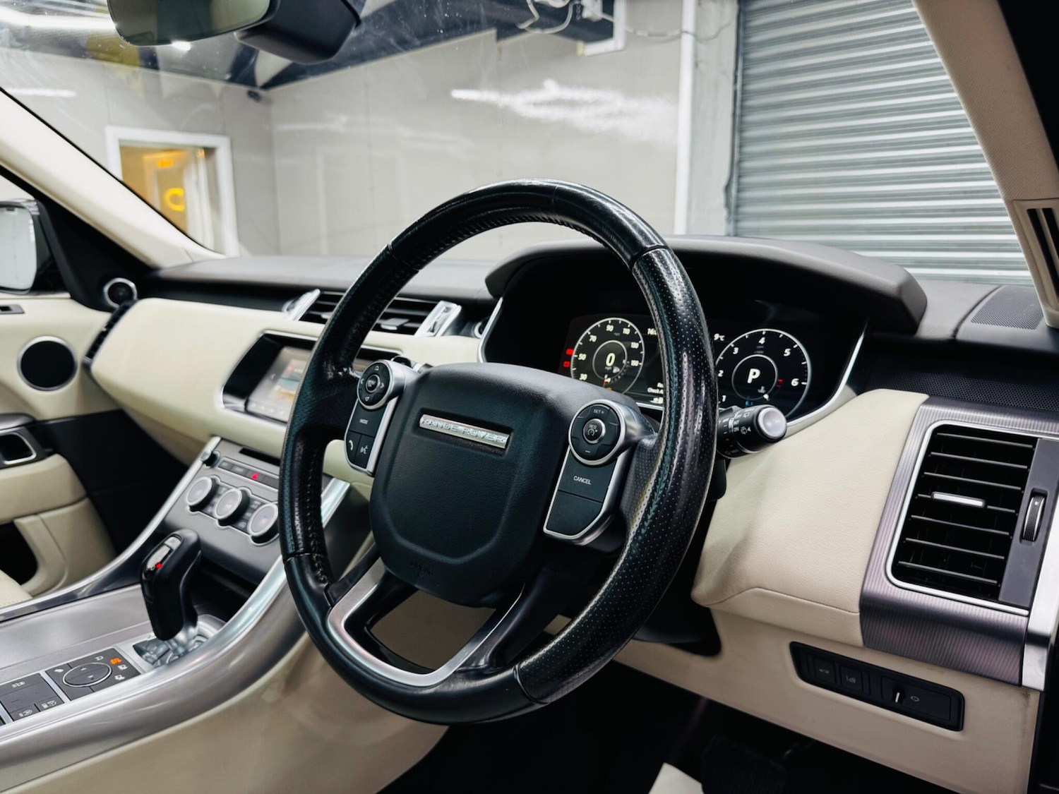 Used Land Rover Range Rover Sport 2017 for sale - 76990217: Photo 19