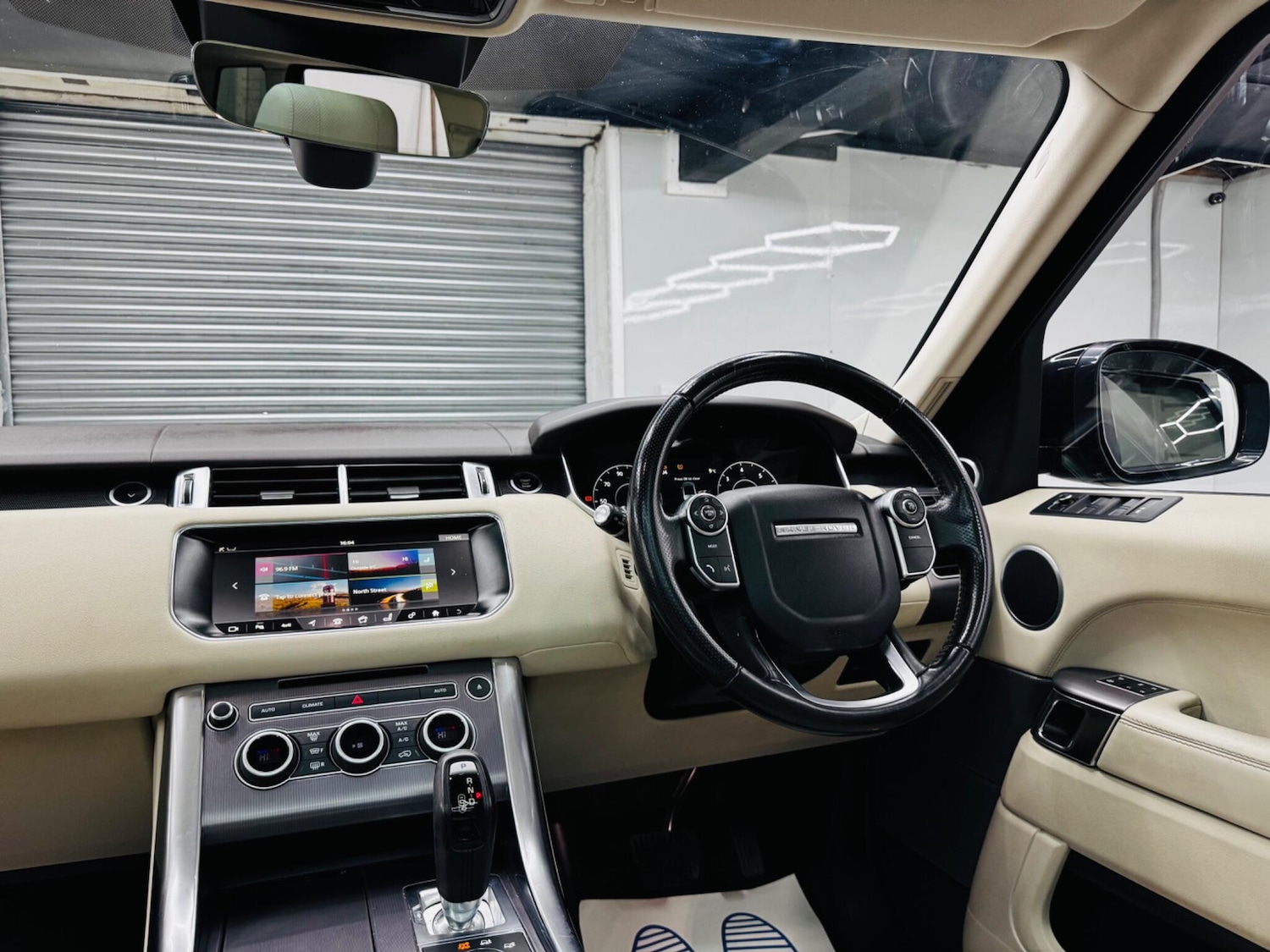 Used Land Rover Range Rover Sport 2017 for sale - 76990217: Photo 21