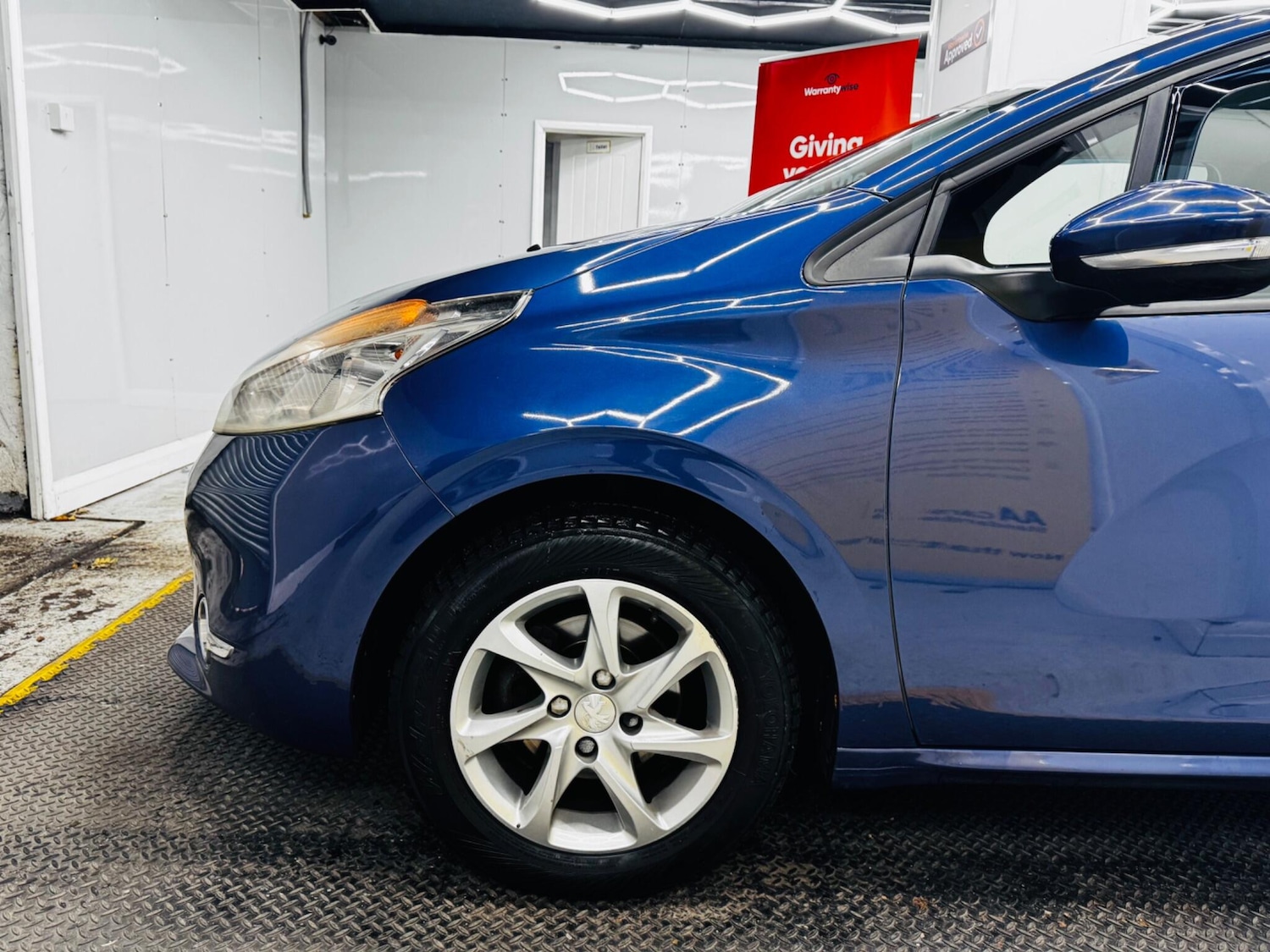 Used Peugeot 208 2014 for sale - 76398866: Photo 12