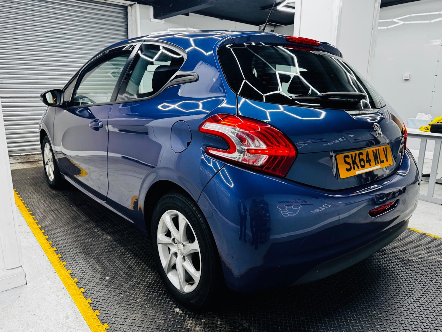 Used Peugeot 208 2014 for sale - 76398866: Photo 16