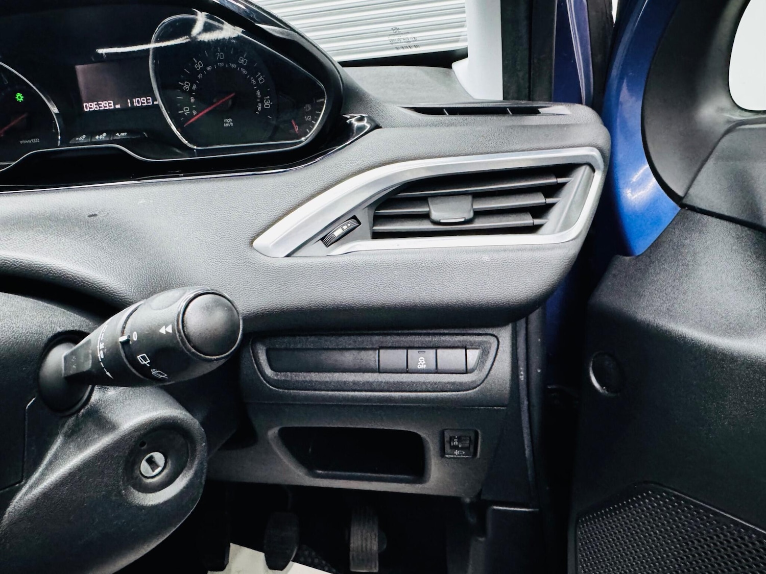 Used Peugeot 208 2014 for sale - 76398866: Photo 35