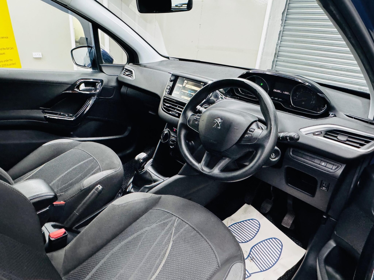 Used Peugeot 208 2014 for sale - 76398866: Photo 42