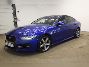 Used Jaguar XE 2017 for sale - 76296019: Photo 3