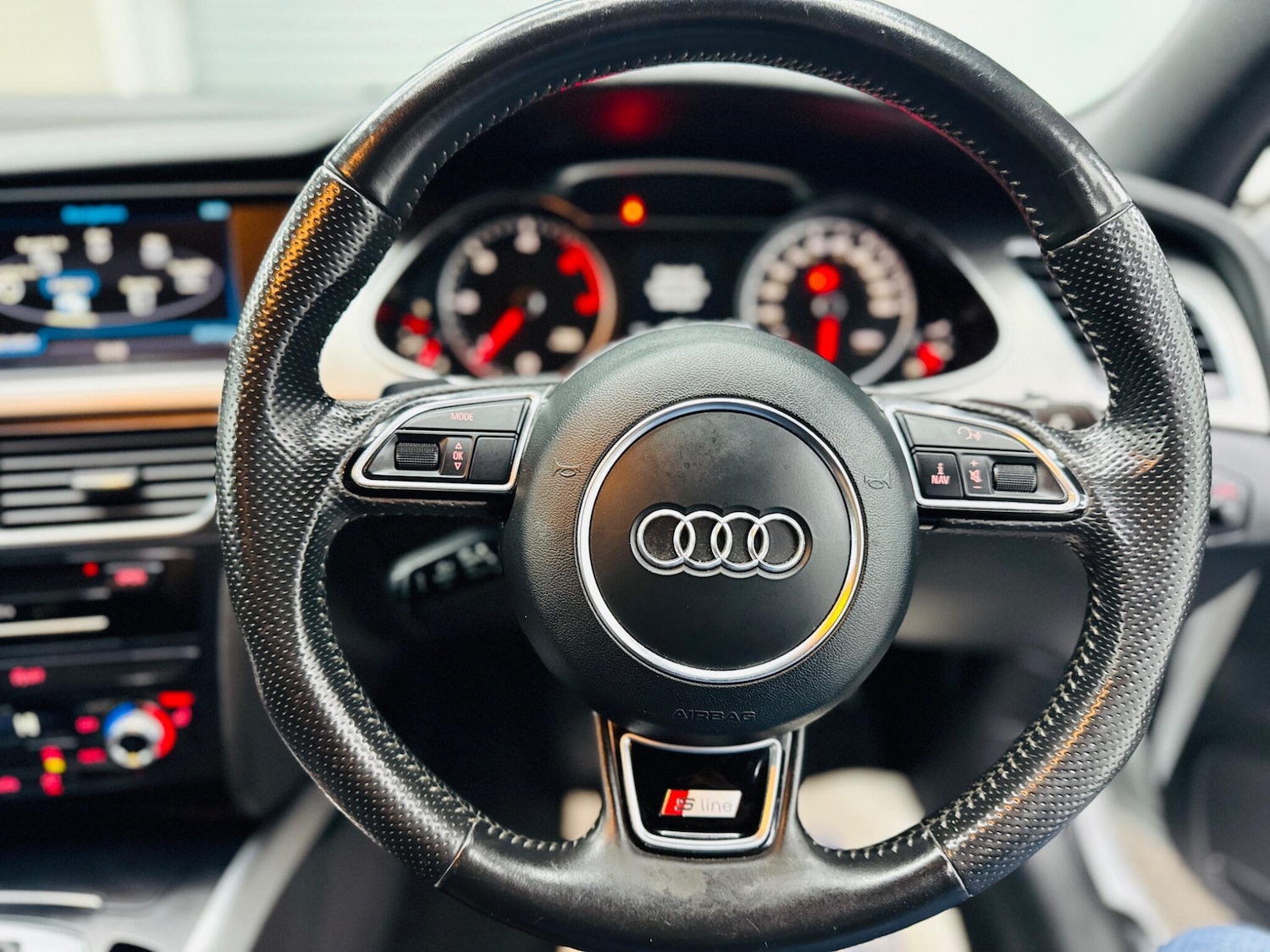 Used Audi A4 2014 for sale - 76573194: Photo 28